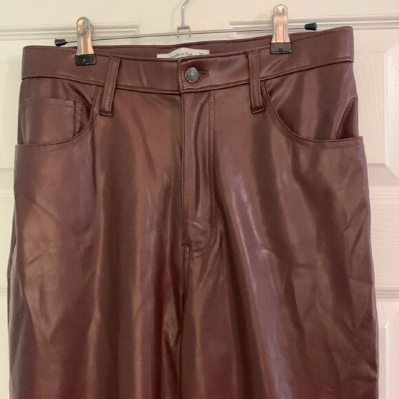 Abercrombie & Fitch Brown Vegan Leather 90s Straight Ultra High Rise Pants Sz 30 - Picture 2 of 6